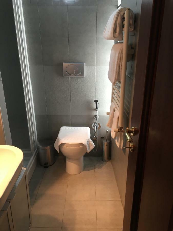 Bb Il Re Alla Reginella Guest House روما المظهر الخارجي الصورة