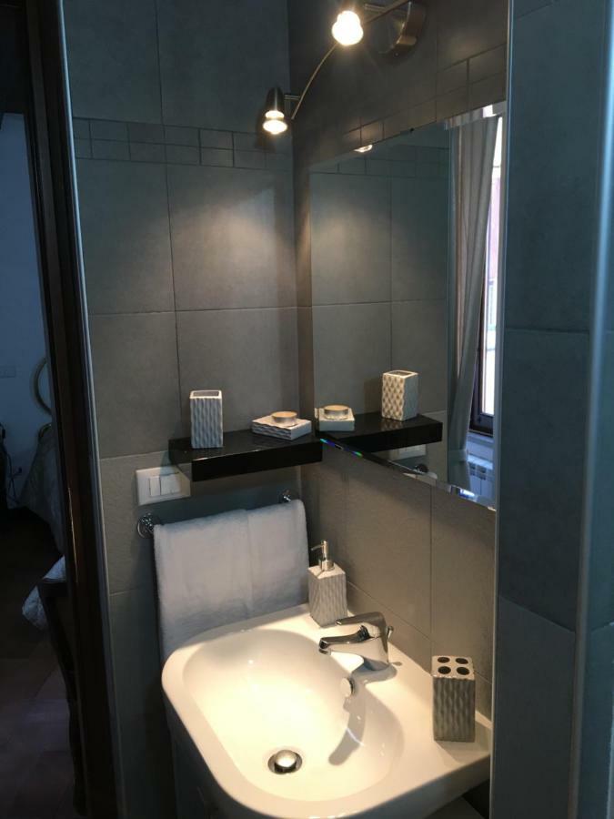 Bb Il Re Alla Reginella Guest House روما المظهر الخارجي الصورة